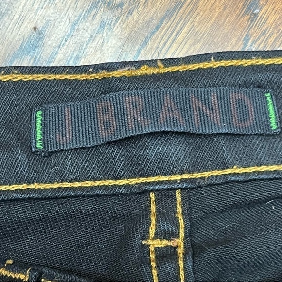 J brand cigarette leg jeans - Picture 5 of 7